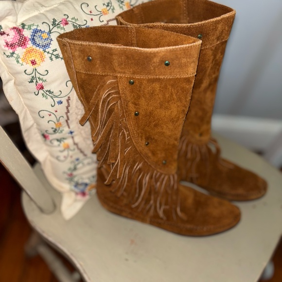 Minnetonka Sz 8 Brown Suede Fringe Knee-High Boots - Picture 1 of 9